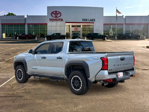 Used 2024 Toyota Tacoma TRD Off-Road AWD/4WD image 3