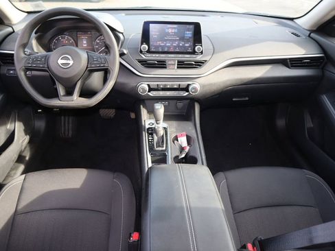 Certified 2025 Nissan Altima 2.5 S FWD image 15