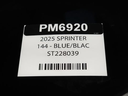 Used 2025 Mercedes-Benz Sprinter 2500 image 35