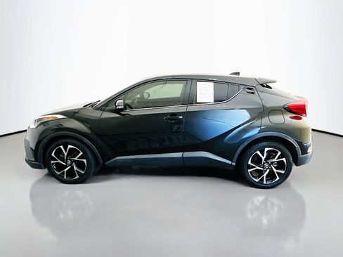 Used 2019 Toyota C-HR Limited FWD image 4