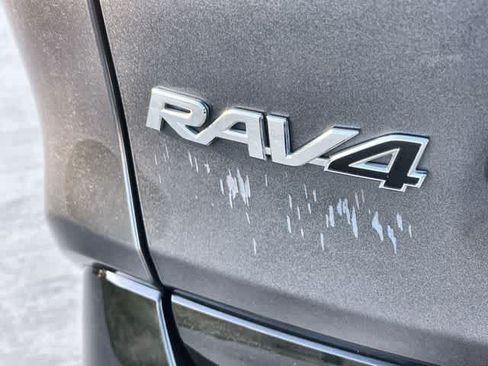 Used 2021 Toyota RAV4 XSE AWD/4WD image 8