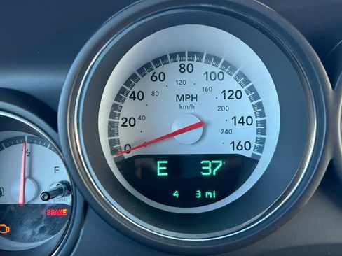 Used 2010 Dodge Challenger R/T image 18