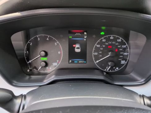 Used 2024 Toyota Corolla SE w/ Convenience Package FWD image 17