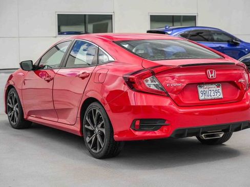 Used 2019 Honda Civic Sport image 8