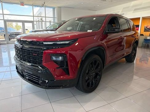 New 2026 Chevrolet Traverse RS w/ LPO, Floor Liner Package AWD/4WD image 3