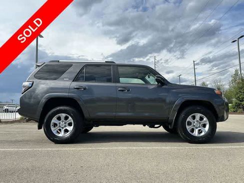 Used 2023 Toyota 4Runner SR5 Premium w/ Moonroof Package AWD/4WD image 3