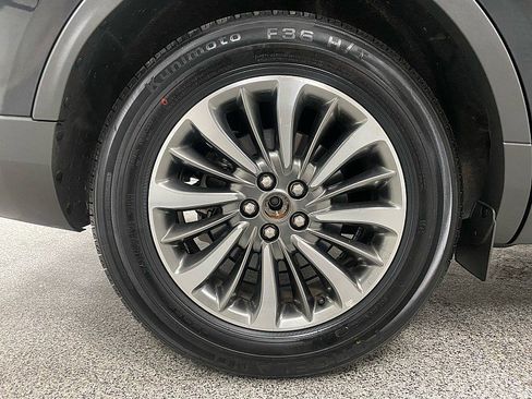 Used 2019 Lincoln Nautilus Select image 27