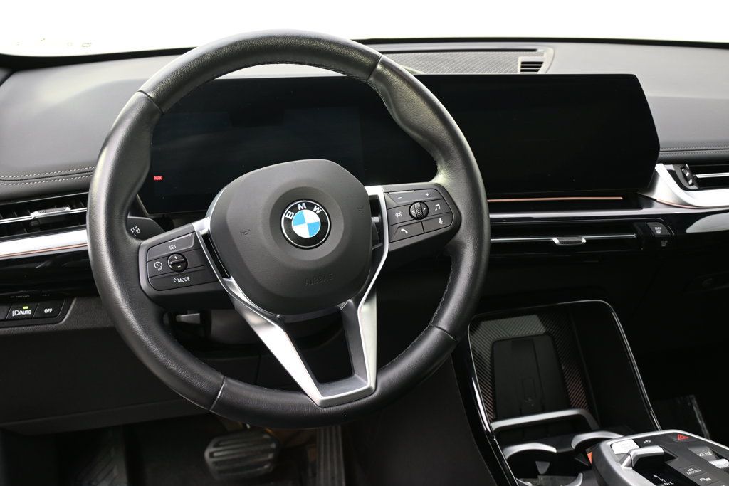 Used 2024 BMW X1 xDrive28i w/ Convenience Package AWD/4WD image 12