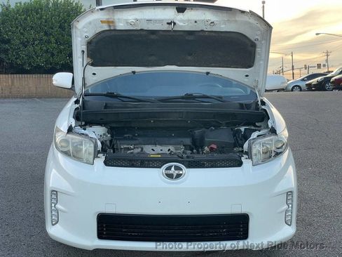 Used 2014 Scion xB FWD image 21