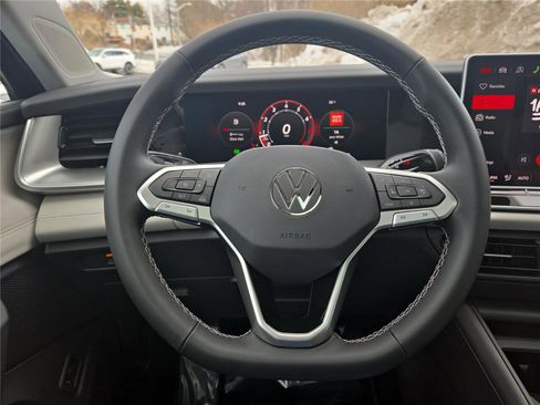 New 2026 Volkswagen Tiguan SE image 15