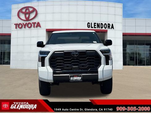 New 2026 Toyota Tundra Limited AWD/4WD image 3