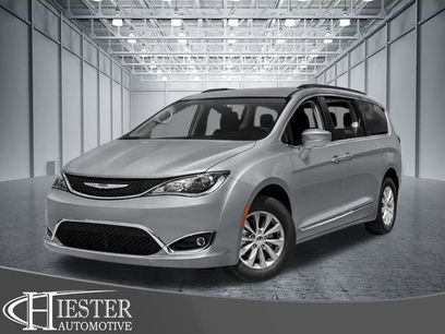 Used 2017 Chrysler Pacifica Touring-L Plus w/ Advanced Safetytec Group