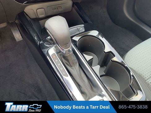 Used 2025 Chevrolet Trax LT w/ LT Convenience Package FWD image 20