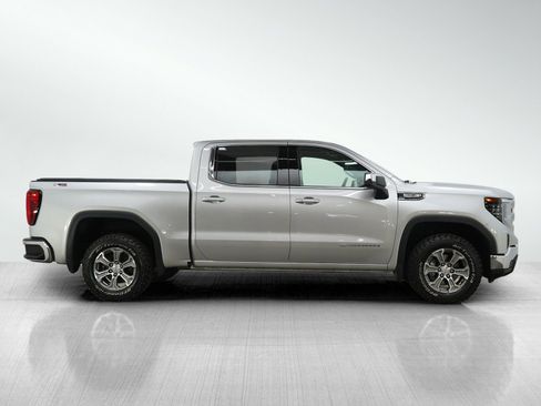 Used 2022 GMC Sierra 1500 SLE image 6