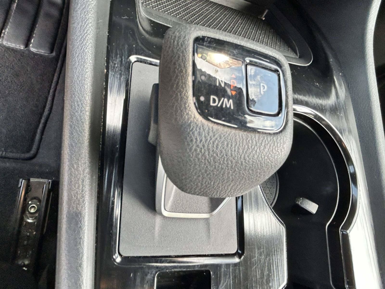 Used 2025 Nissan Rogue SV AWD/4WD image 18