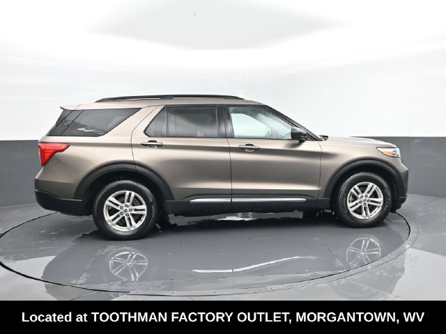 Used 2021 Ford Explorer XLT w/ Equipment Group 202A AWD/4WD image 4