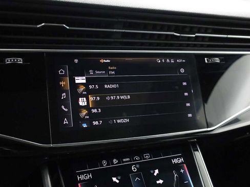 Used 2022 Audi Q7 Premium w/ Convenience Package image 30