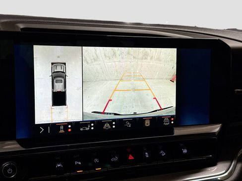 Used 2024 Chevrolet Silverado 1500 High Country w/ Technology Package image 17