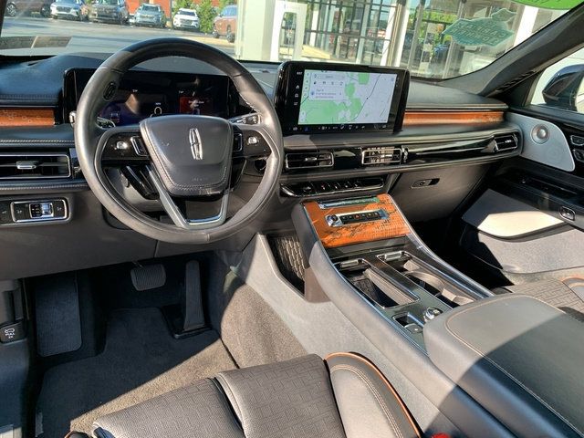 Certified 2025 Lincoln Aviator Black Label AWD/4WD image 19