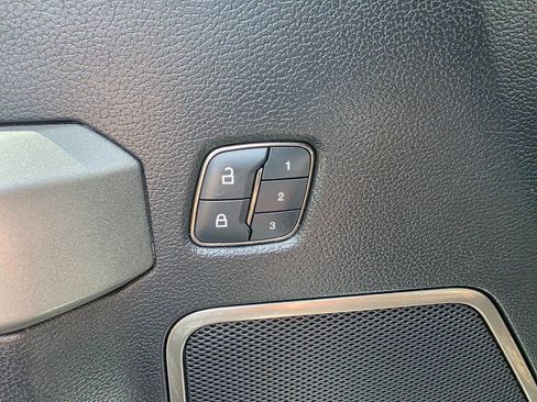 Used 2018 Ford F150 Raptor w/ Equipment Group 802A Luxury image 13