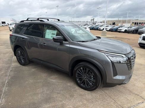 New 2026 Nissan Pathfinder SL FWD image 5