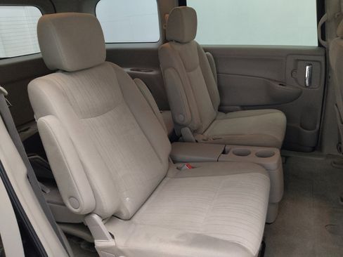 Used 2014 Nissan Quest SV image 19