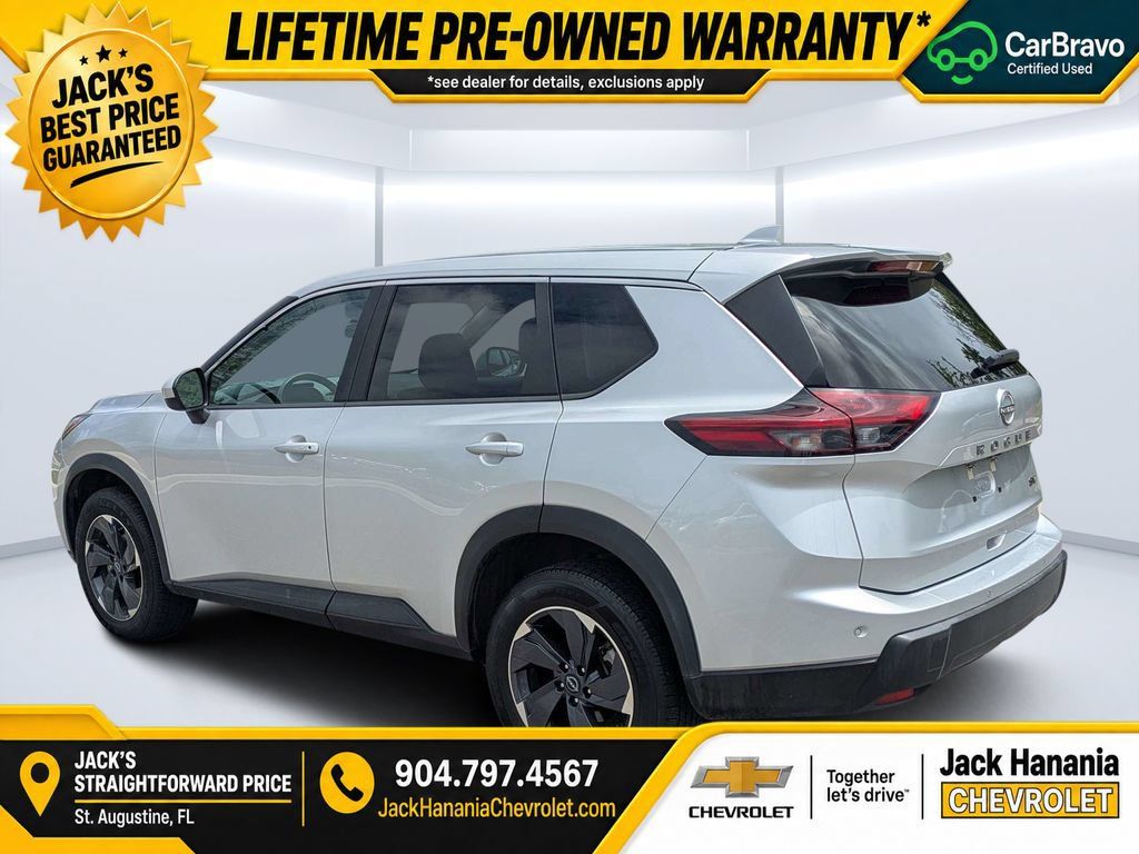 Used 2024 Nissan Rogue SV FWD image 5