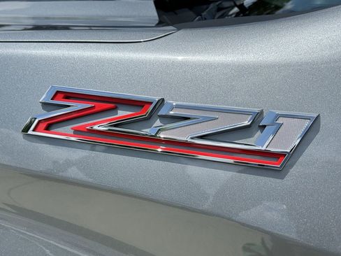 Used 2025 Chevrolet Silverado 1500 LT Trail Boss w/ Convenience Package II AWD/4WD image 11