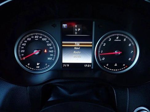 Used 2019 Mercedes-Benz GLC 300 4MATIC Coupe image 26