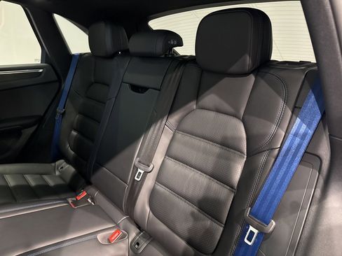 Used 2025 Porsche Macan GTS image 42