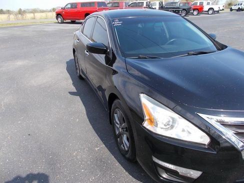 Used 2015 Nissan Altima 2.5 S w/ Sport Value Package image 10
