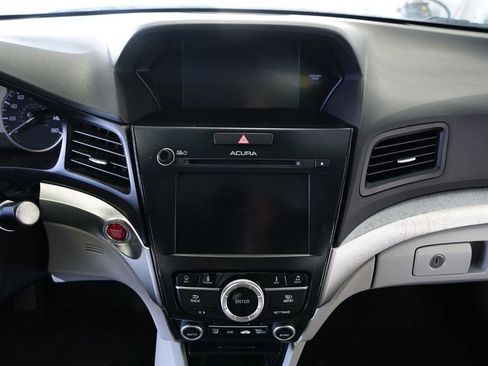 Used 2016 Acura ILX 4dr Sdn w/Premium Pkg image 17