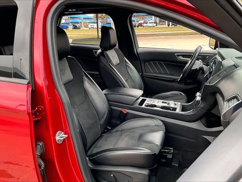 Used 2022 Ford Edge ST w/ Equipment Group 401A image 8