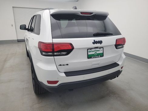 Used 2018 Jeep Grand Cherokee Laredo AWD/4WD image 6