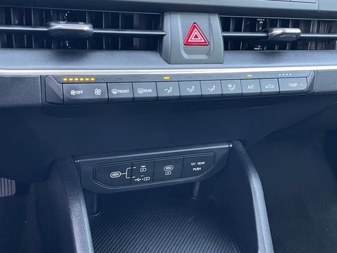 Used 2025 Kia K4 FWD image 18