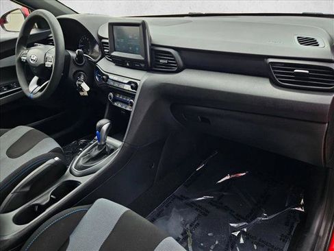 Used 2019 Hyundai Veloster 2.0 image 19