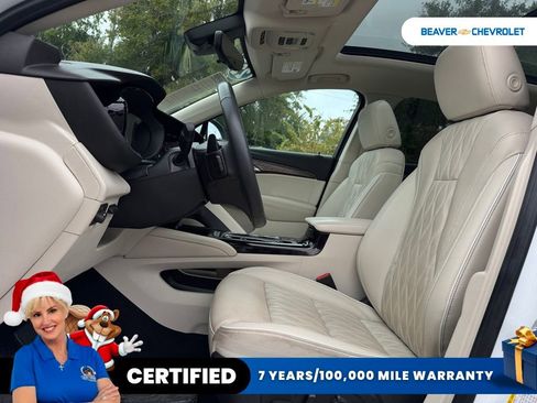 Used 2022 Buick Envision Avenir w/ Technology Package II image 15