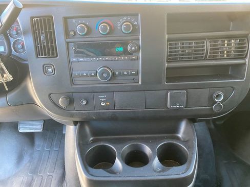 Used 2024 GMC Savana 2500 w/ Driver Convenience Package image 18