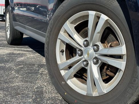 Used 2016 Chevrolet Equinox LS image 2