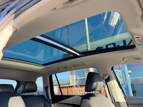 Used 2020 Volkswagen Tiguan SE w/ Panoramic Sunroof Package image 50