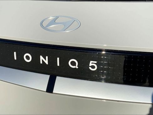 New 2026 Hyundai Ioniq 5 SE image 15