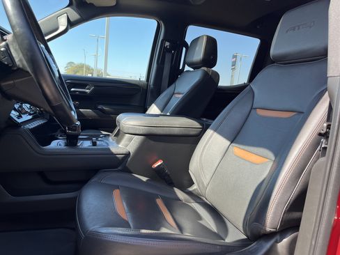 Used 2023 GMC Sierra 1500 AT4 w/ AT4 Preferred Package image 9