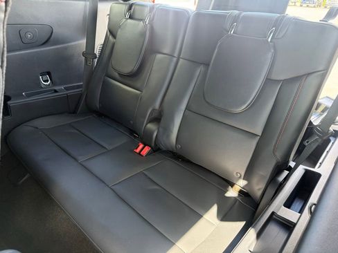 Used 2025 Ford Explorer ST AWD/4WD image 22
