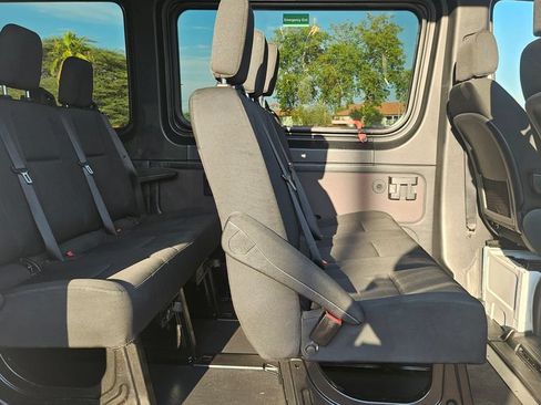 Used 2024 Mercedes-Benz Sprinter 2500 image 21