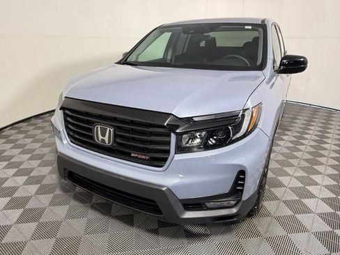 Used 2023 Honda Ridgeline Sport image 2