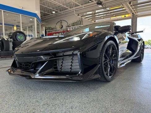 Used 2026 Chevrolet Corvette ZR1 w/ ZR1 Carbon Fiber Aero Package RWD image 35