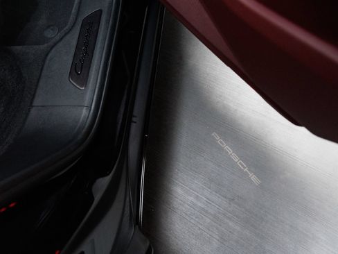 Certified 2022 Porsche Cayenne GTS AWD/4WD image 38