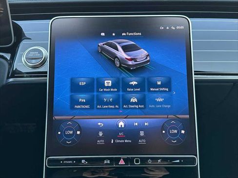 Used 2025 Mercedes-Benz S 580 4MATIC Sedan image 29