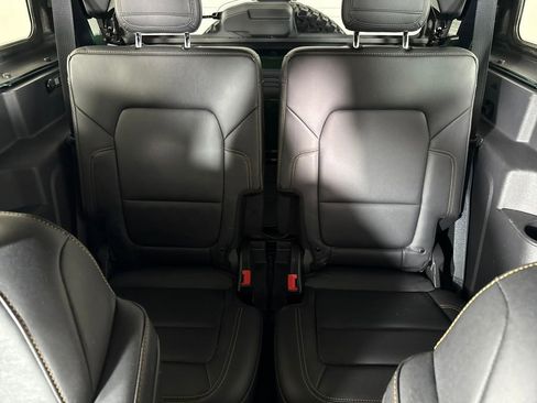 Used 2023 Ford Bronco Badlands image 12