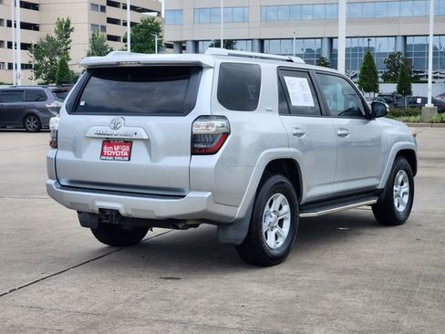 Used 2017 Toyota 4Runner SR5 Premium RWD image 5